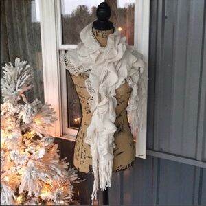 Silver Jeans Acrylic Ruffle Scarf NWT Women Winter Casual Accessories Cozy